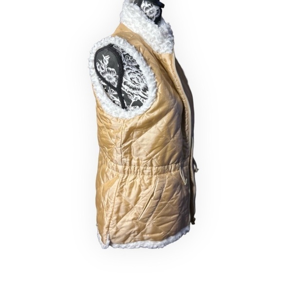 Women’s reversible vests size medium - Picture 7 of 12